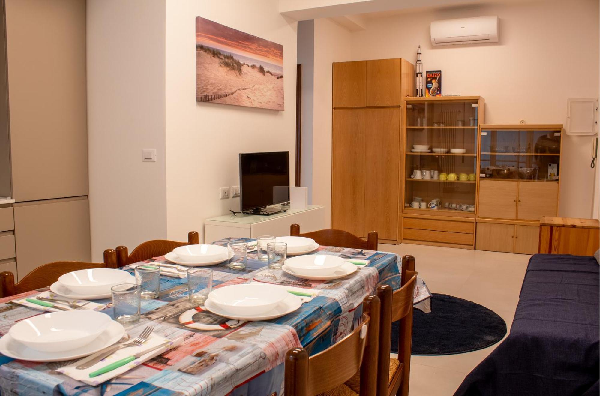 100 Metri Dal Mare Relax A Due Passi Dal Centro Apartment Finale Ligure Bagian luar foto